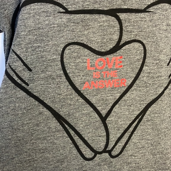 Authentic Disney Graphic Tee - Picture 2 of 4